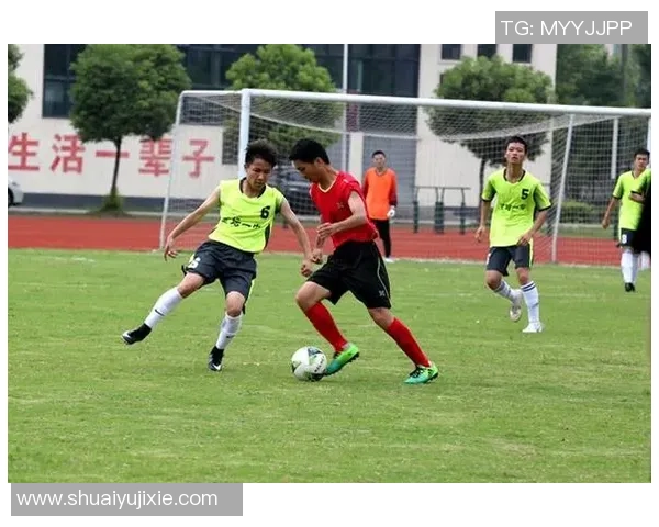 足球苦练成就梦想之路坚持与努力铸就辉煌未来